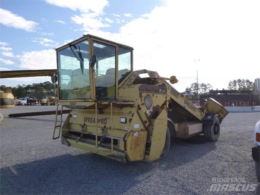 Rosco SPREADPRO Stroje pro přepravu materiálů
