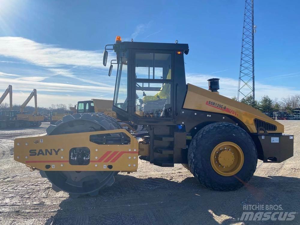 Sany SSR120C-8 Tandemové válce