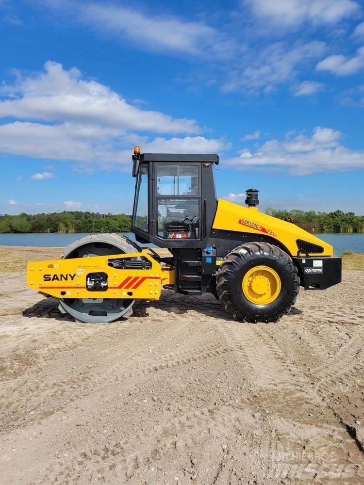 Sany SSR120C-8 Tandemové válce