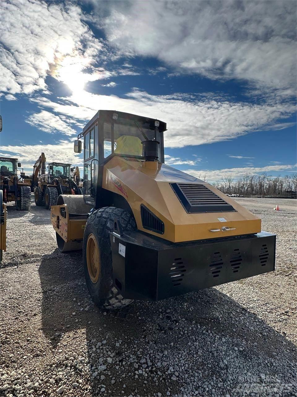 Sany SSR120C-8 Tandemové válce