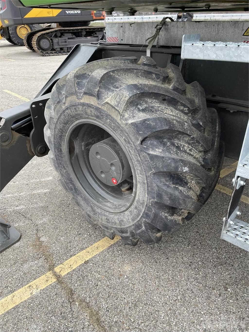 Sennebogen 718E Stroje pro manipulaci s odpadem