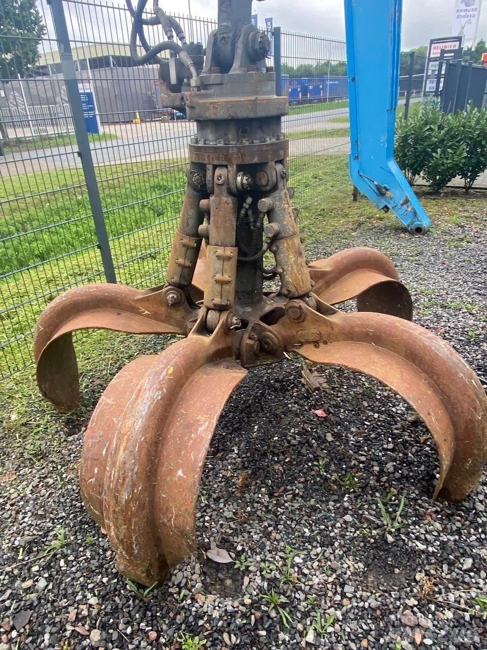 Sennebogen 818EM Stroje pro manipulaci s odpadem