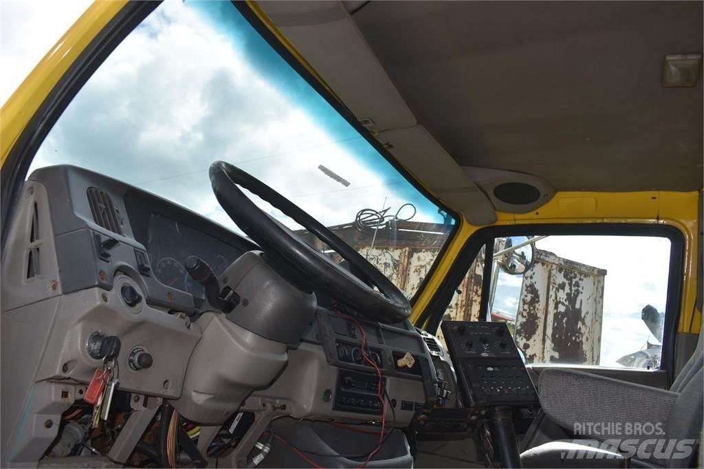 Sterling L7500 Sklápěče