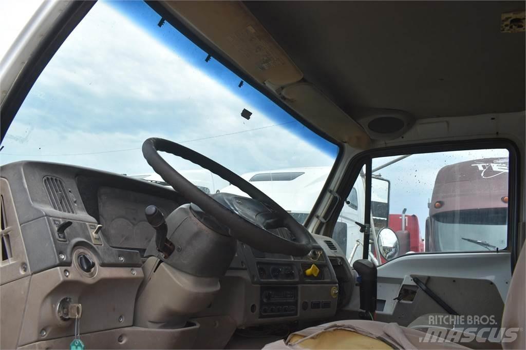 Sterling L7500 Sklápěče