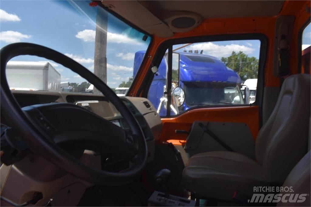 Sterling L9500 Autojeřáby, hydraulické ruky