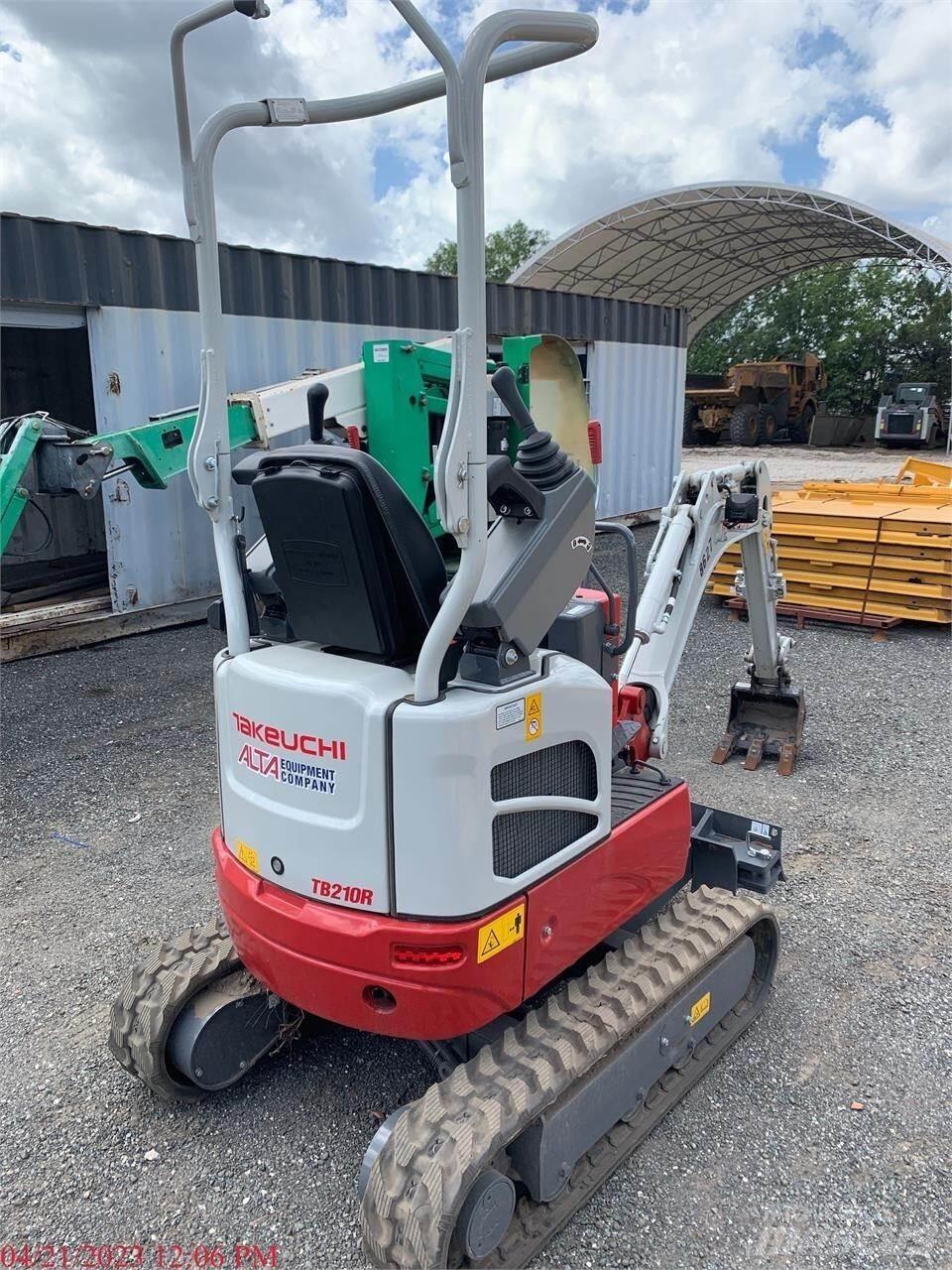 Takeuchi TB210R Mini rýpadla < 7t