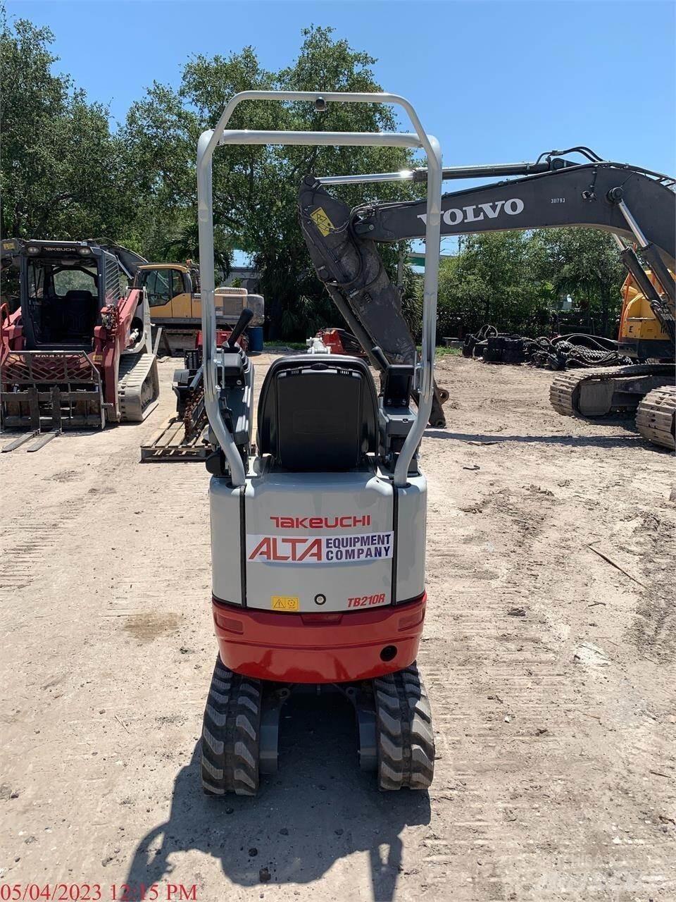 Takeuchi TB210R Mini rýpadla < 7t