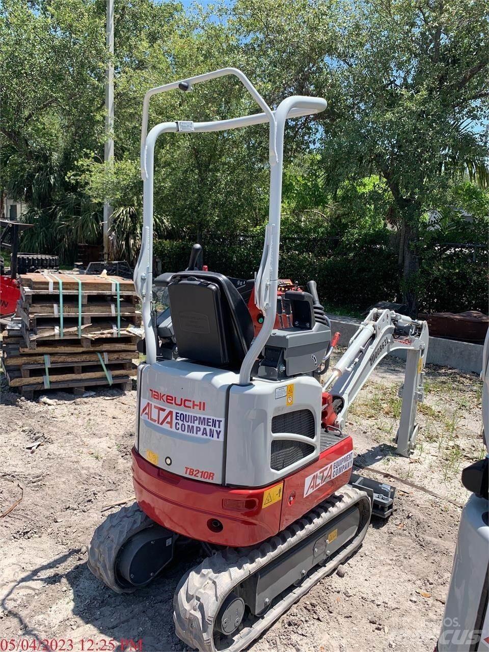 Takeuchi TB210R Mini rýpadla < 7t