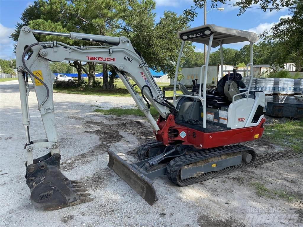 Takeuchi TB225 Mini rýpadla < 7t