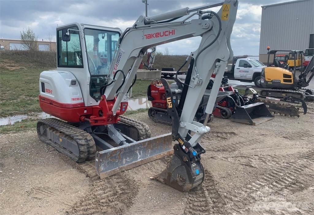 Takeuchi TB235-2 Mini rýpadla < 7t