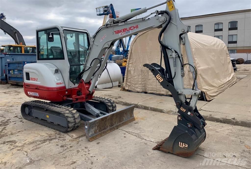Takeuchi TB235-2 Mini rýpadla < 7t