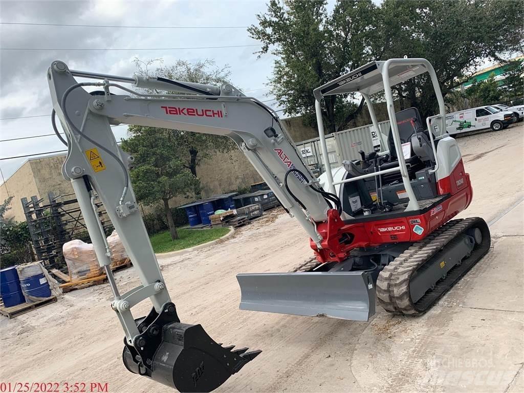 Takeuchi TB240 Mini rýpadla < 7t