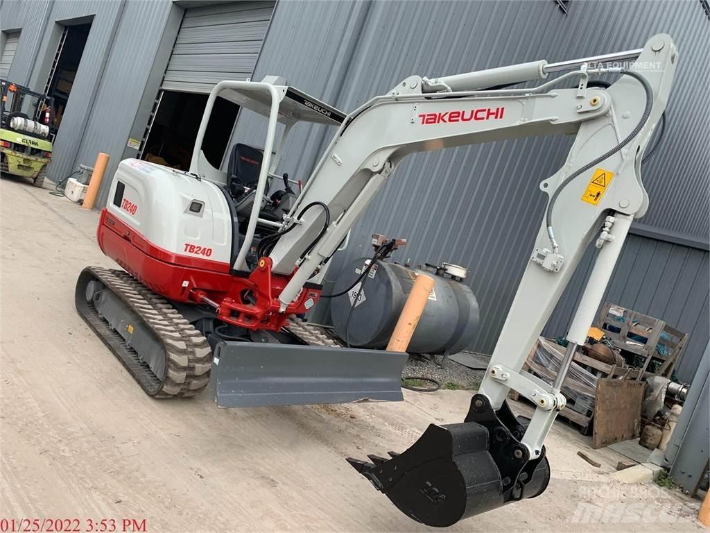 Takeuchi TB240 Mini rýpadla < 7t
