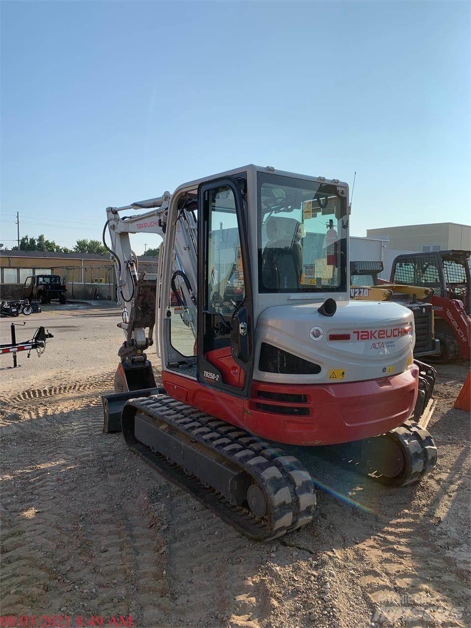 Takeuchi TB250-2 Mini rýpadla < 7t