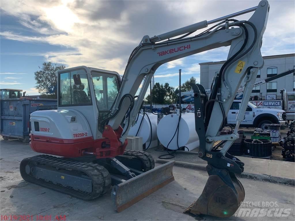 Takeuchi TB250-2 Mini rýpadla < 7t
