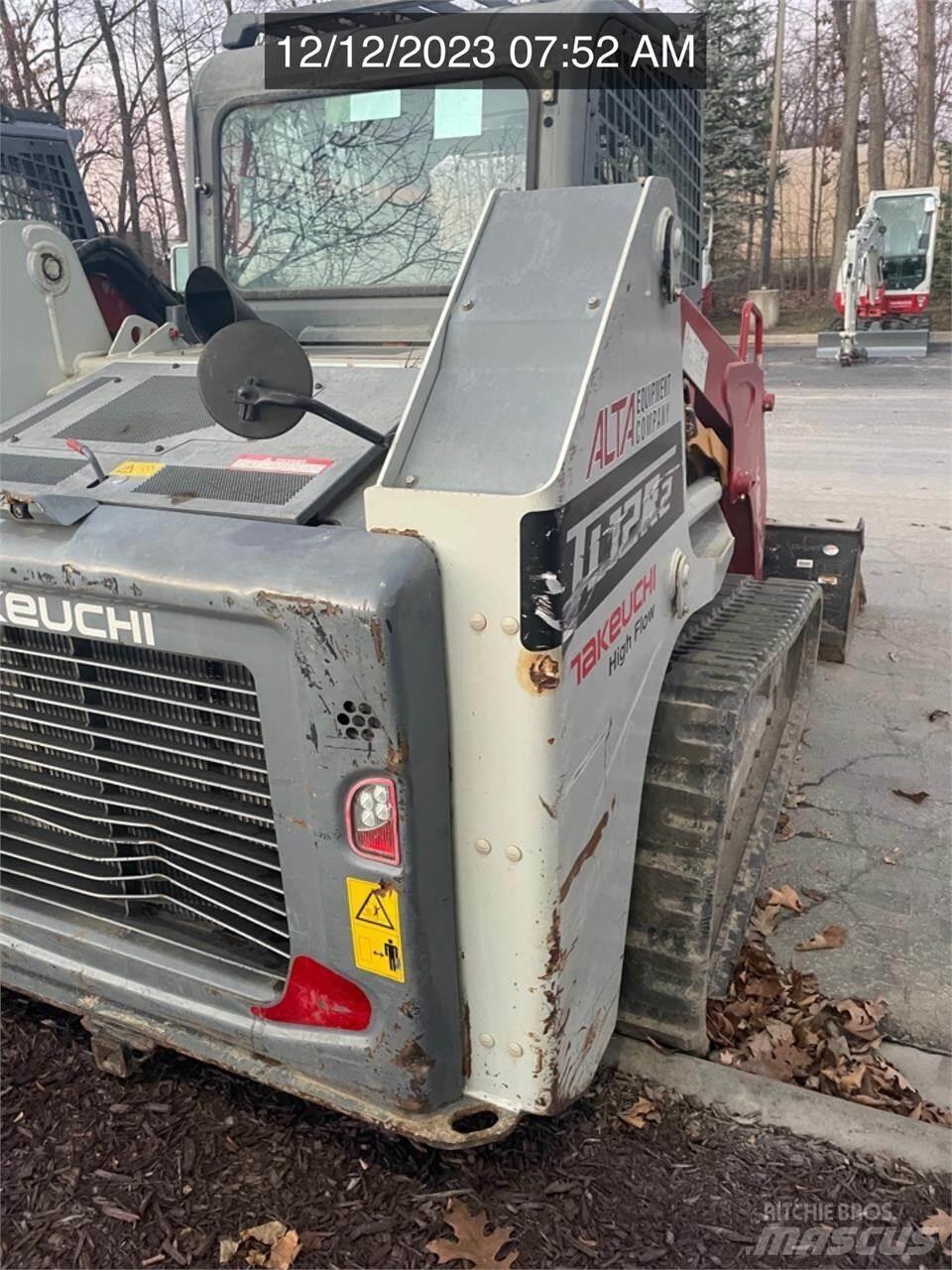 Takeuchi TL12R2 Smykem řízené nakladače
