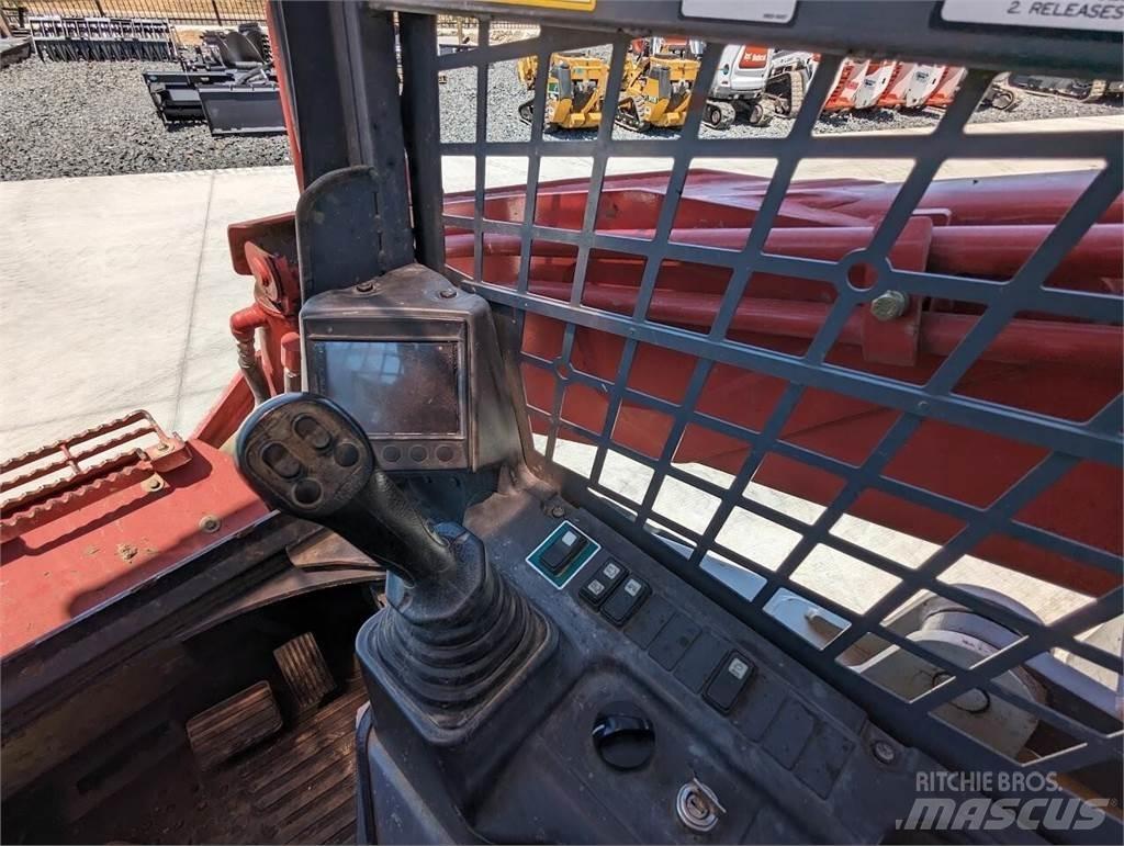 Takeuchi TL12V2 Smykem řízené nakladače