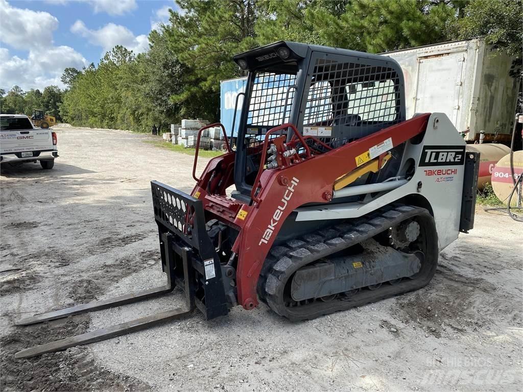 Takeuchi TL8R2 Smykem řízené nakladače