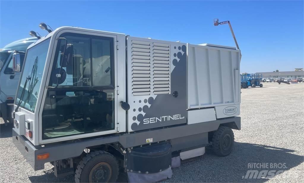 Tennant SENTINEL Zametací stroje