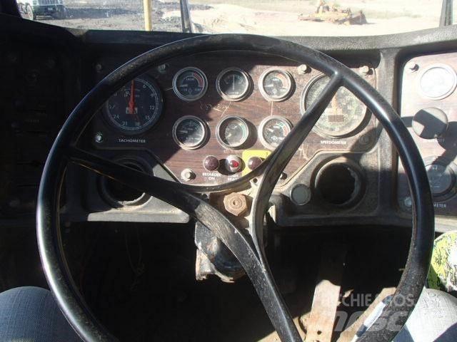 Terex 3307 Kloubové dempry