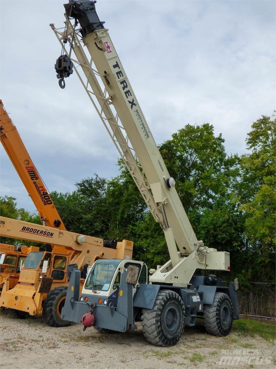 Terex CD225 Jeřáby pro těžký terén
