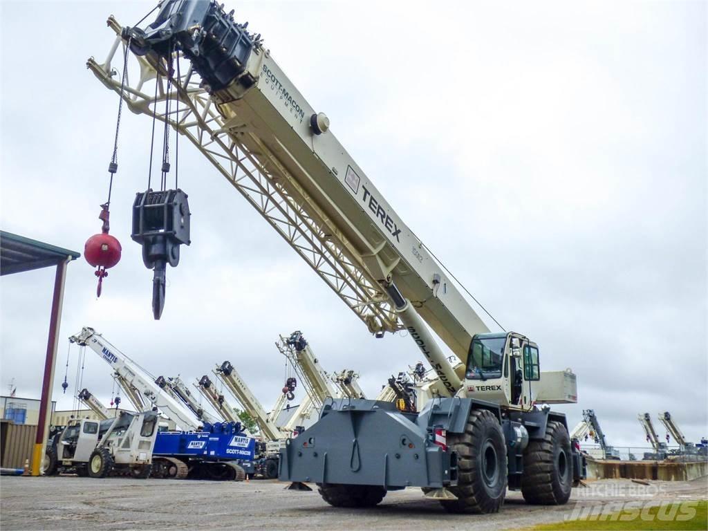 Terex RT130 Jeřáby pro těžký terén