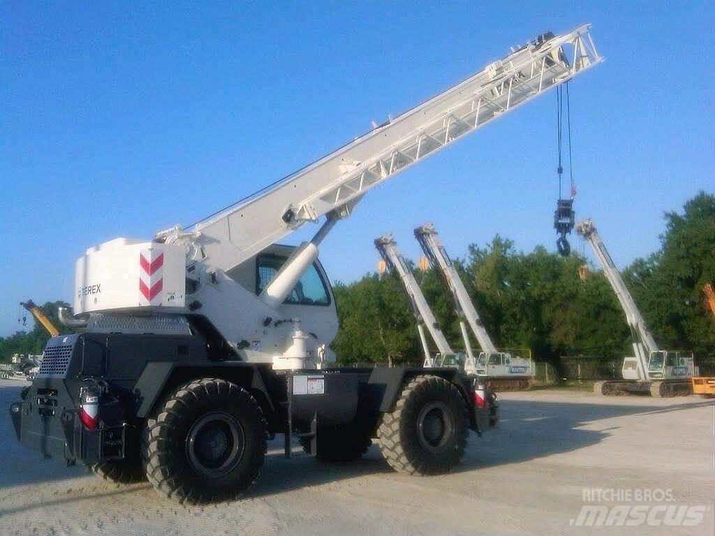 Terex RT230-1 Jeřáby pro těžký terén