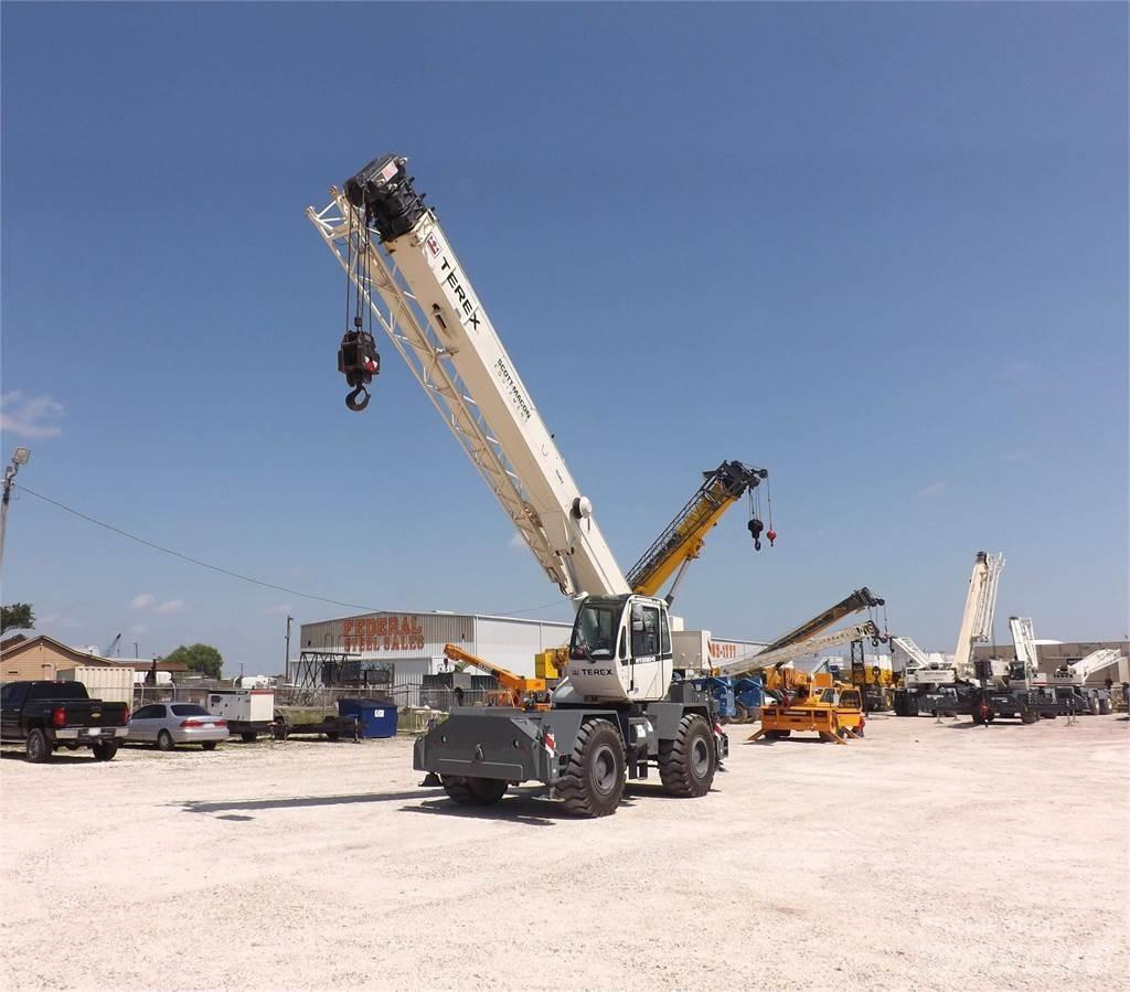 Terex RT230-2 Jeřáby pro těžký terén