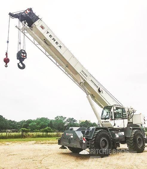 Terex RT555-1 Jeřáby pro těžký terén