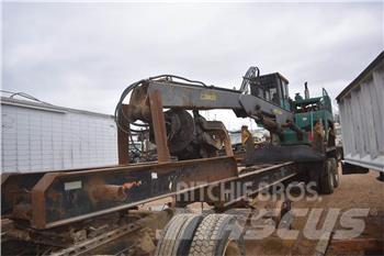 Timberjack 330 Lesnické přívěsy