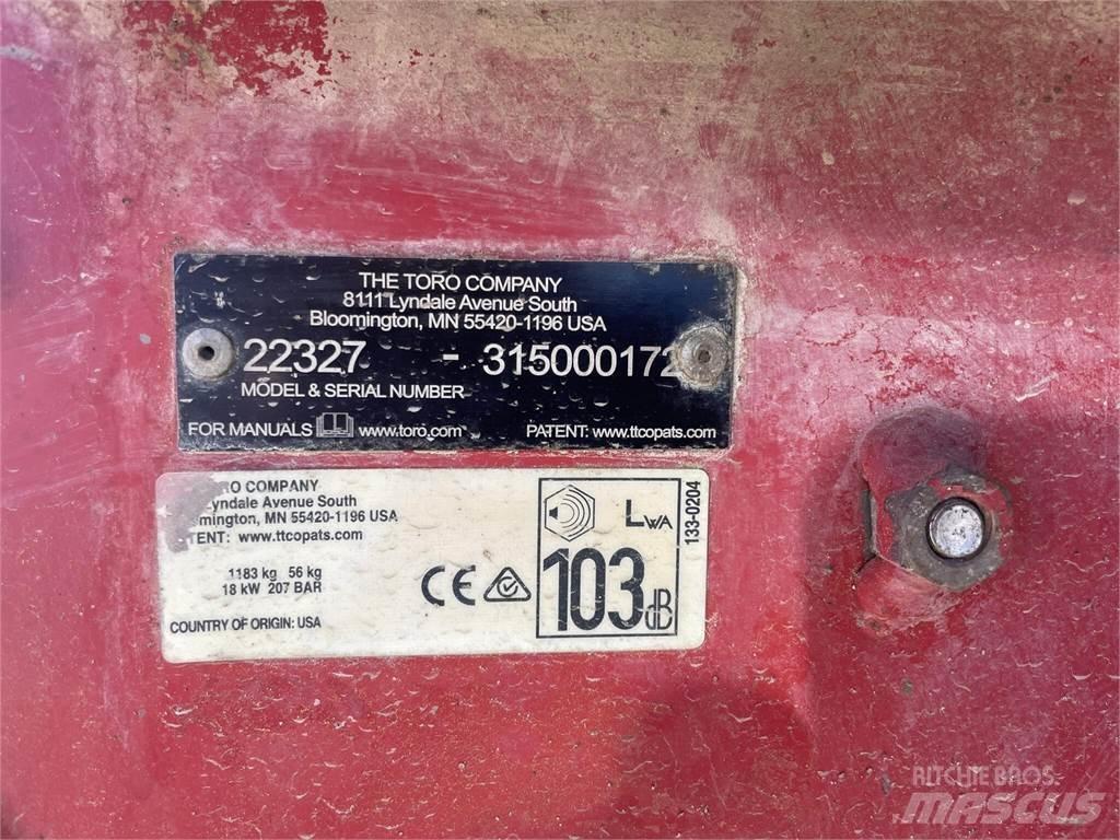 Toro DINGO TX1000N Smykem řízené nakladače