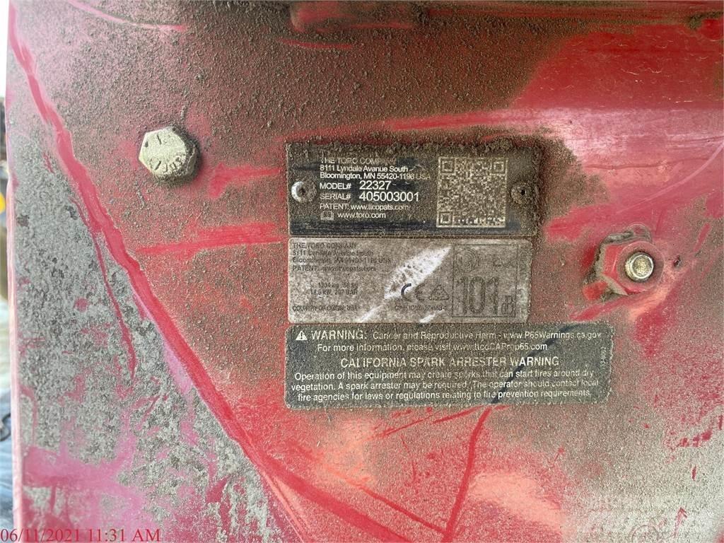 Toro DINGO TX1000N Smykem řízené nakladače