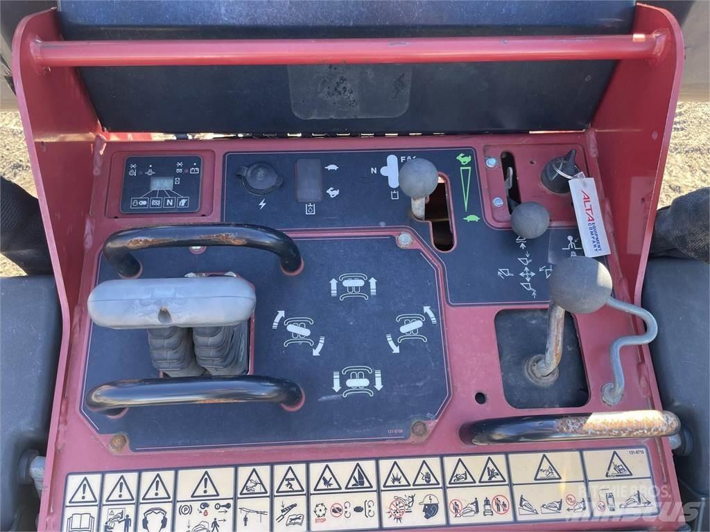 Toro DINGO TX1000W Smykem řízené nakladače