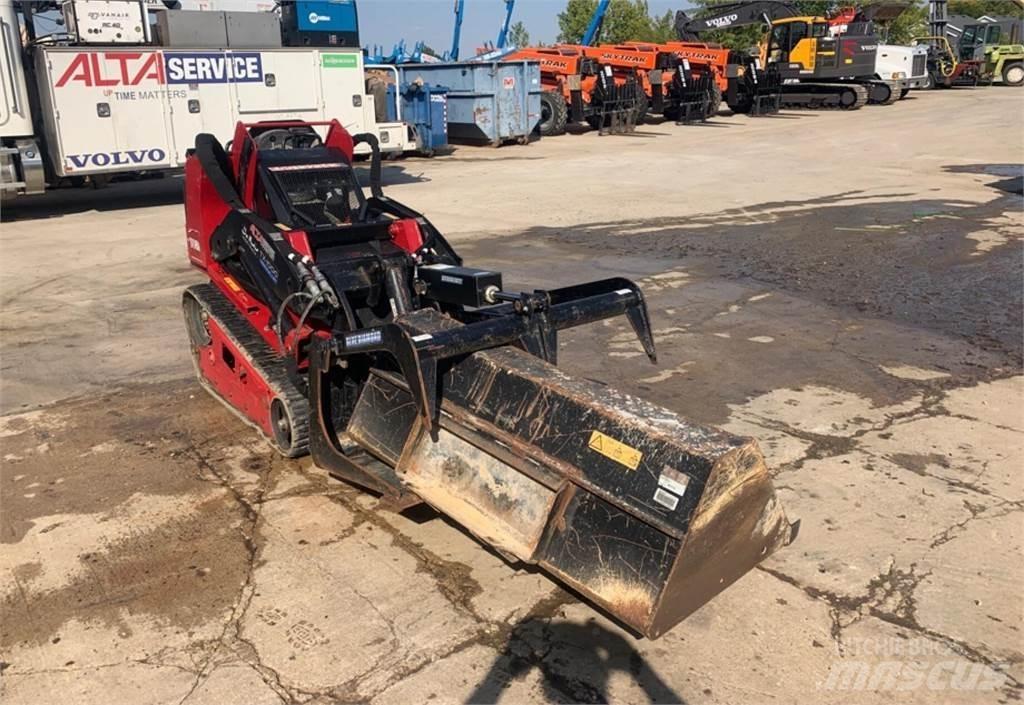 Toro DINGO TX1000W Smykem řízené nakladače