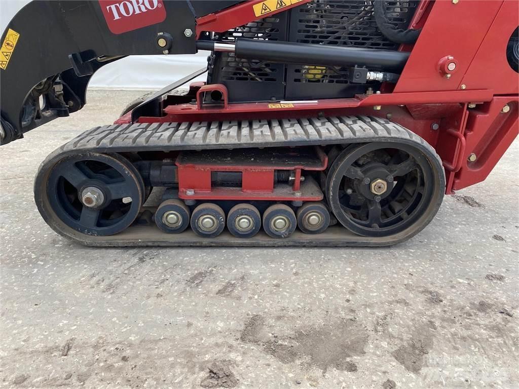 Toro DINGO TX427W Smykem řízené nakladače