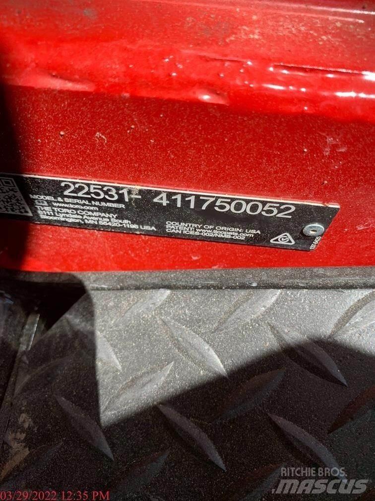 Toro DINGO TXL2000 Smykem řízené nakladače