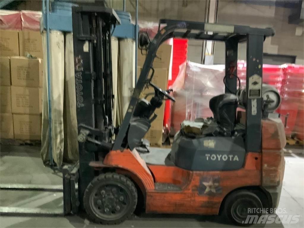 Toyota 7FGCU25 Další