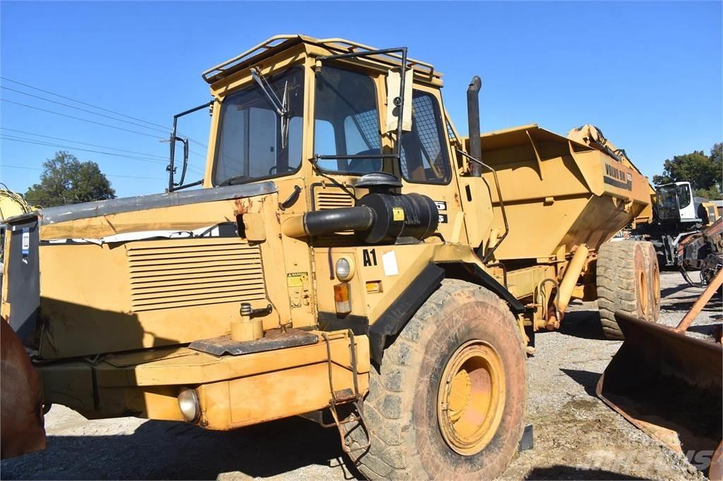 Volvo A25 Kloubové dempry