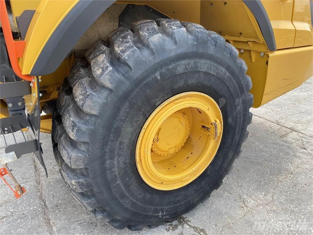 Volvo A25G Kloubové dempry