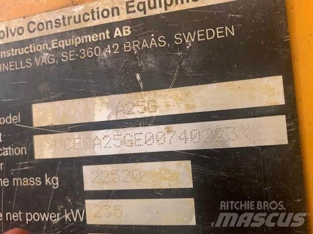 Volvo A25G Cisterny na vodu