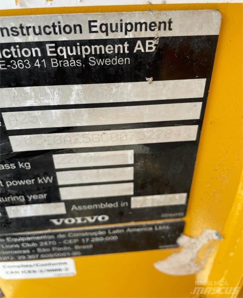 Volvo A25G Kloubové dempry