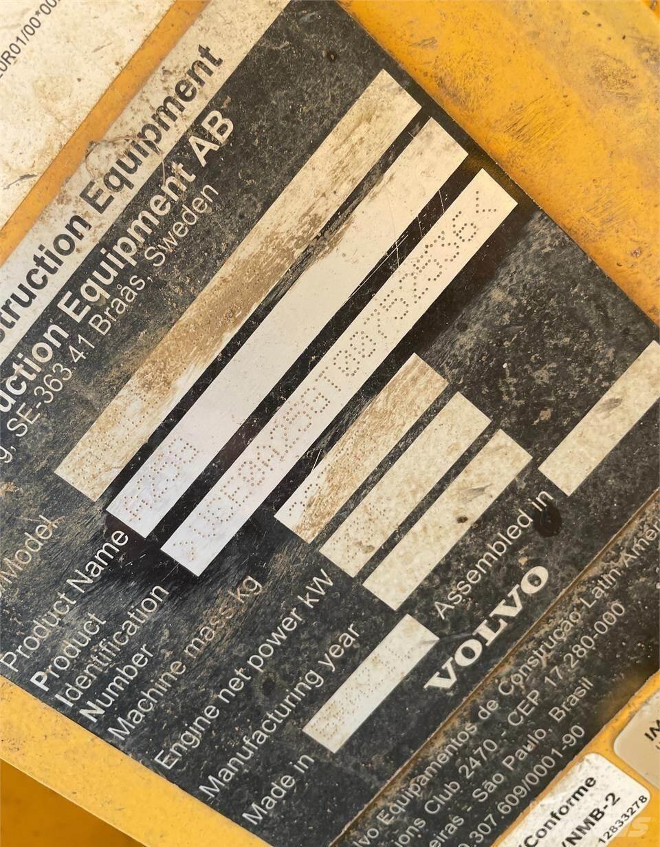 Volvo A25G Kloubové dempry