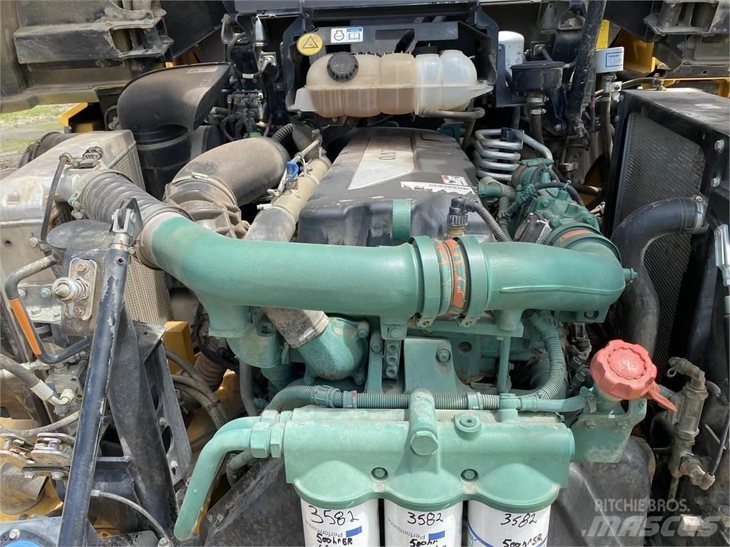 Volvo A30G Kloubové dempry