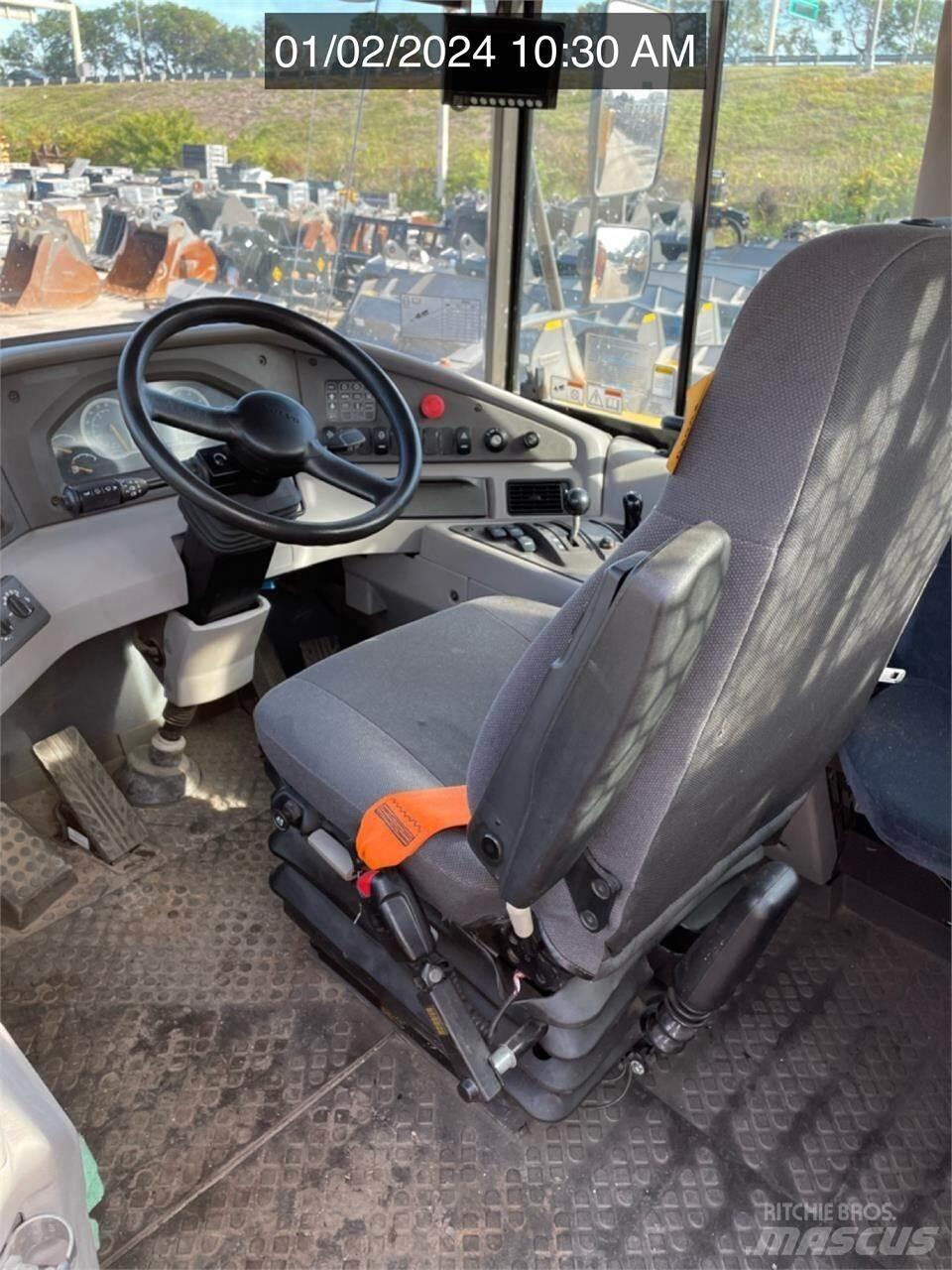 Volvo A30G Kloubové dempry
