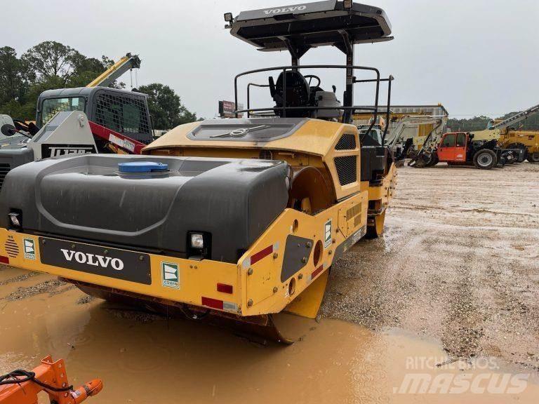 Volvo DD120B Tandemové válce
