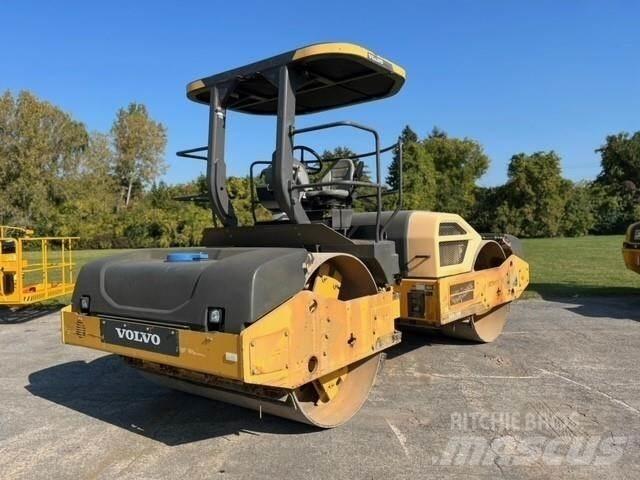 Volvo DD120B Tandemové válce