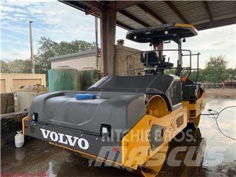 Volvo DD128C Tandemové válce
