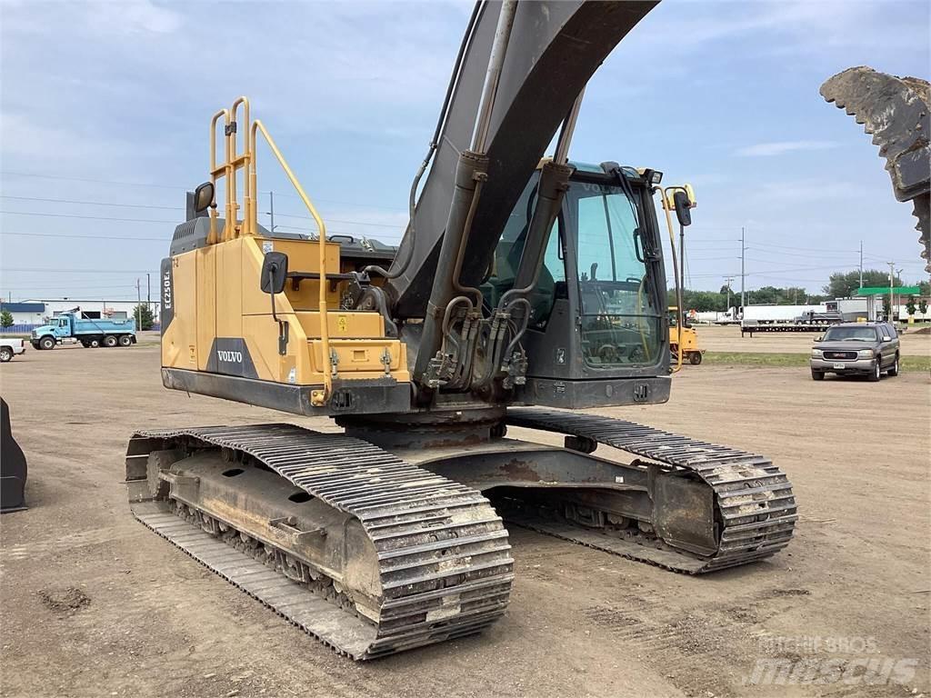 Volvo EC250EL Pásová rýpadla