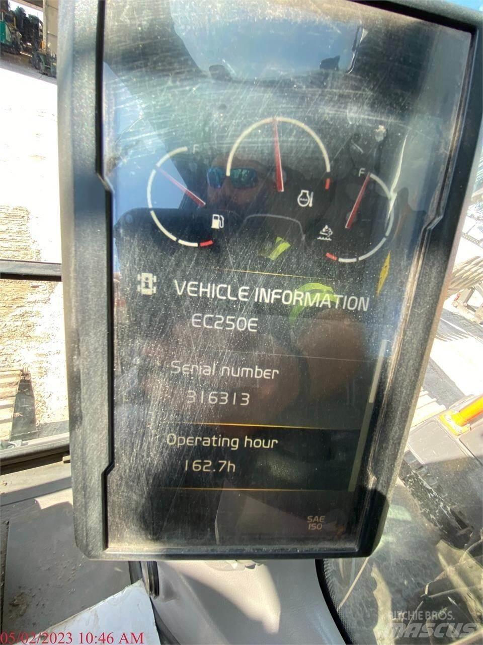 Volvo EC250EL Pásová rýpadla