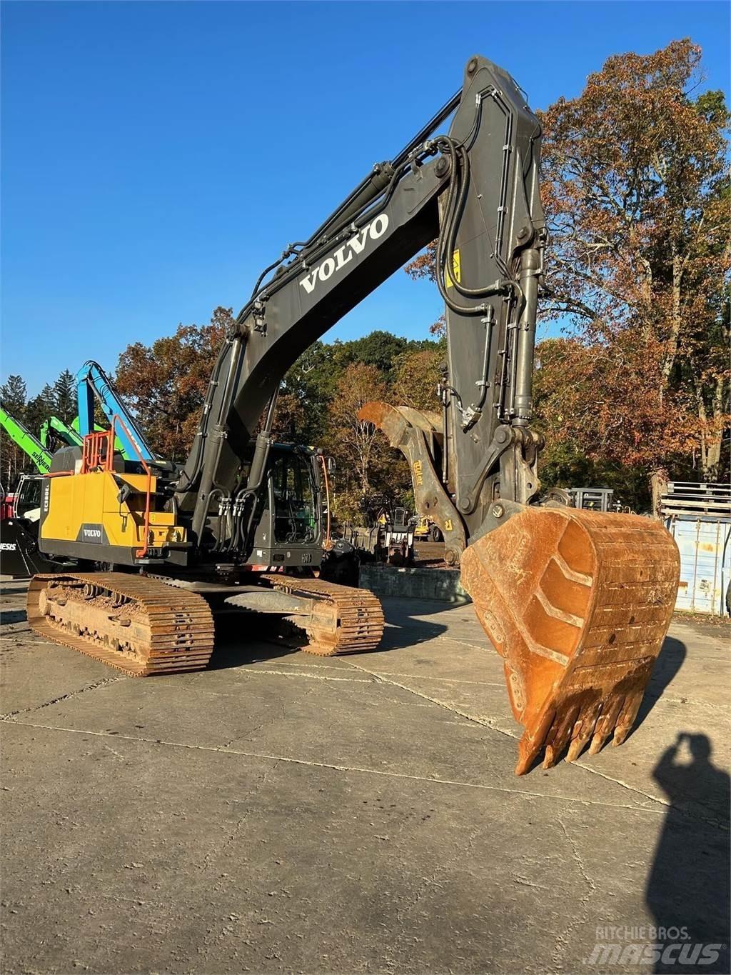 Volvo EC380EL Pásová rýpadla